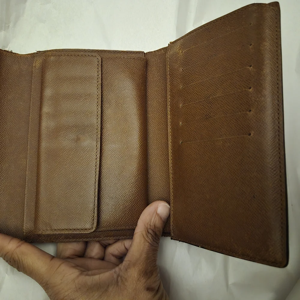 Louis Vuitton Monogram Wallet - Picture 3 of 15